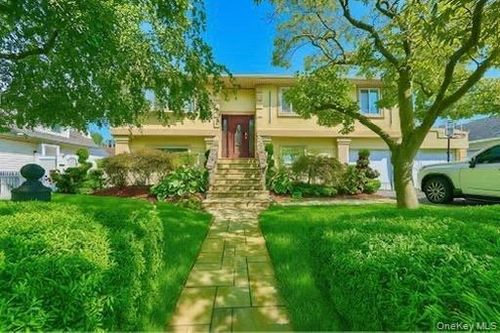62 Walnut Rd, Inwood, NY, 11096-1115 | Card Image