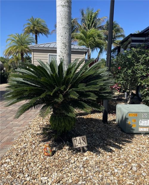 5230 Pineland Daisy Trl, Fort Myers, FL, 33905 | Card Image