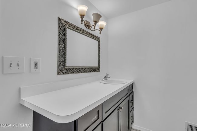 137 Church St, House other with 5 bedrooms, 4 bathrooms and null parking in Fair Haven NJ | Image 47