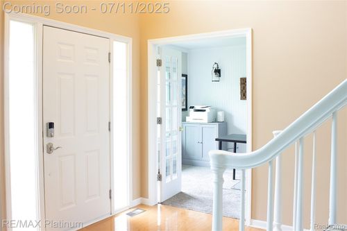 9180 Springwood Ct, Howell, MI, 48843-6119 | Card Image