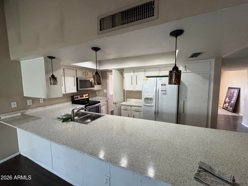 6540 W Hazelwood St, Phoenix, AZ, 85033-2005 | Card Image