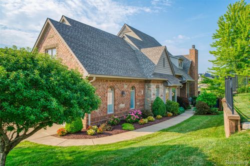 10827 Sparkling Waters Ct, South Lyon, MI, 48178-9494 | Card Image