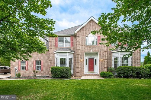 105 Fairfield Dr, WINCHESTER, VA, 22602-6831 | Card Image