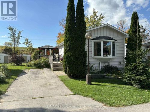 35 Briarwood Crescent, North Huron (Wingham), ON, N0G2W0 | Card Image
