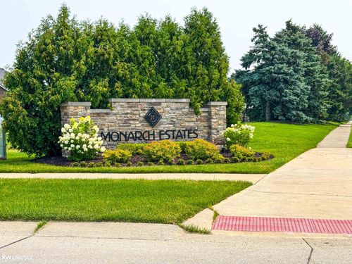 49293 Monarch Dr, Macomb, MI, 48044-1551 | Card Image