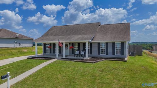 218 White Oak Cir, Cullman, AL, 35057-8105 | Card Image