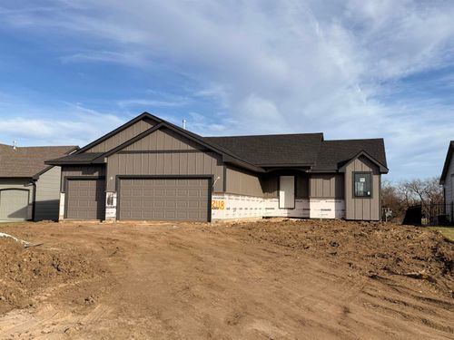 2118 S Chateau St, Wichita, KS, 67207-7781 | Card Image