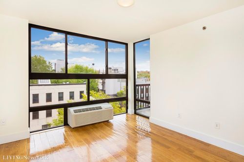 4d-572 5th Ave, Brooklyn, NY, 11215-6730 | Card Image