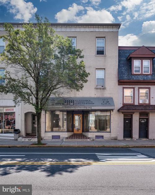 306 W Main St, KUTZTOWN, PA, 19530-1606 | Card Image
