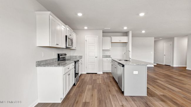 Kitchen | Image 9