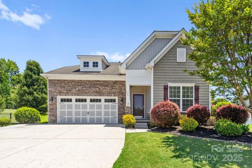 159 E Warfield Dr, Mooresville, NC, 28115-8055 | Card Image