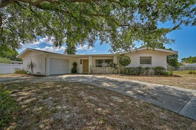 2430 Sunnyside Lane, House other with 2 bedrooms, 2 bathrooms and null parking in Sarasota FL | Image 1