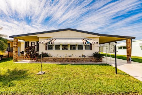 3148 Indian Village Ln, NORTH FORT MYERS, FL, 33917-1540 | Card Image