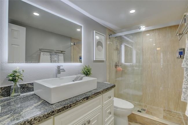 231 - 600 Parkview Dr, Condo with 3 bedrooms, 2 bathrooms and null parking in Hallandale Beach FL | Image 22