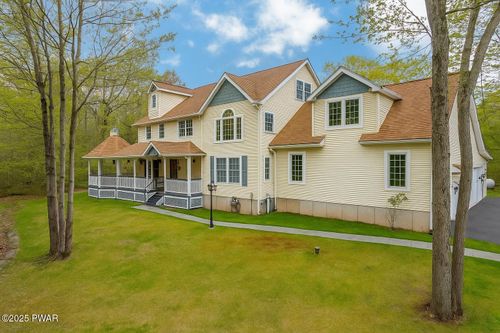 302 Oneida Way, Milford, PA, 18337-9727 | Card Image