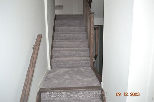 811 Stanstead Path, Oshawa, ON, L1K3G4 | Card Image