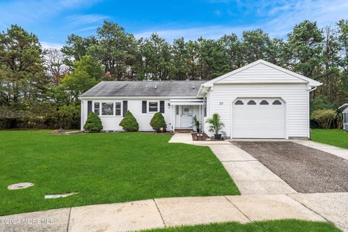 10 Bakoua Court, Toms River, NJ, 08757 | Card Image