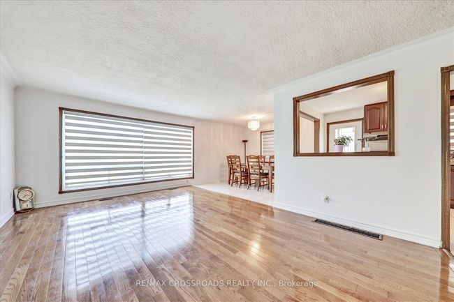 18 Demarco Blvd, House other with 4 bedrooms, 2 bathrooms and 4 parking in Toronto ON | Image 8