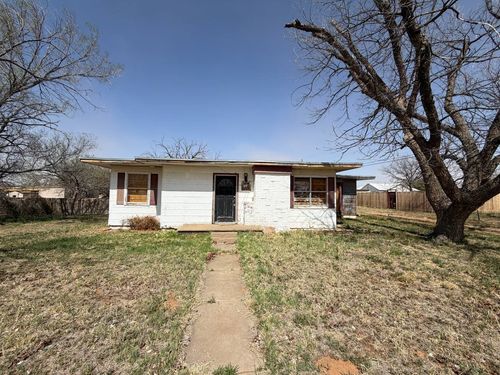 724 E 16th St, Colorado City, TX, 79512-4014 | Card Image