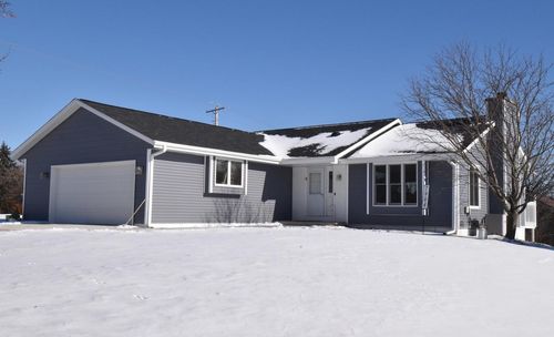 7904 S 67th Street, Franklin, WI, 53132 | Card Image