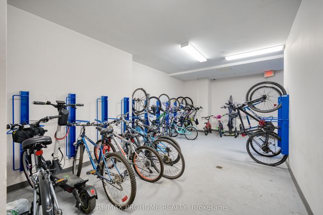 213 - 21 Clairtrell Rd, Condo with 2 bedrooms, 2 bathrooms and 1 parking in Toronto ON | Image 50