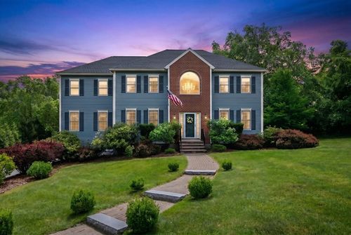 3 Whitcomb Way, North Reading, MA, 01864-2833 | Card Image