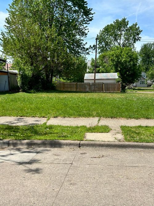 2635 Oliver Ave N, Minneapolis, MN, 55411-1846 | Card Image