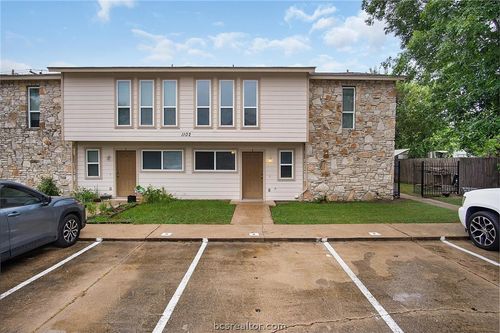 b-1102 Welsh Ave, College Station, TX, 77840-4377 | Card Image