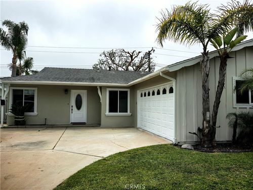 8302 Tyler Cir, Huntington Beach, CA, 92646-2089 | Card Image