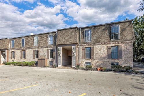 5163 W 75th St, Prairie Village, KS, 66208-4401 | Card Image