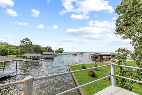 1 Circle Beach Ln, Trinidad, TX, 75163-5097 | Card Image