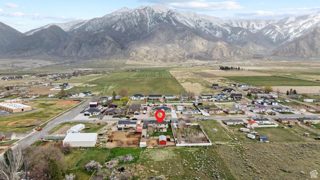 Bird's eye view with a mountain view | Image 44