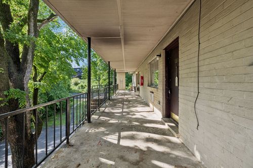 f120-550 Harding Pl, Nashville, TN, 37211-4569 | Card Image