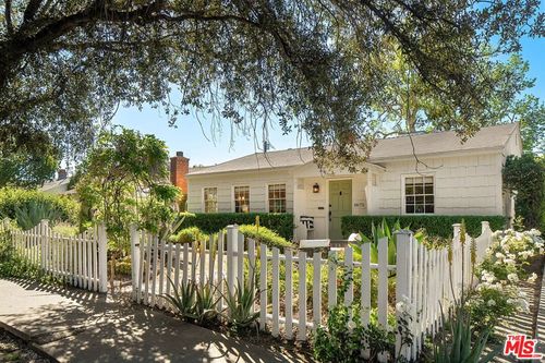 11672 Mccormick St, North Hollywood, CA, 91601-3520 | Card Image