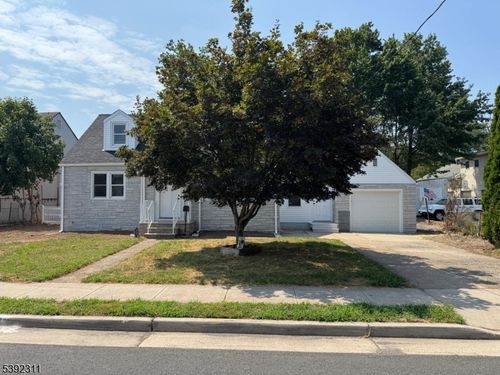 16 S 3rd Ave, Manville, NJ, 08835-1808 | Card Image