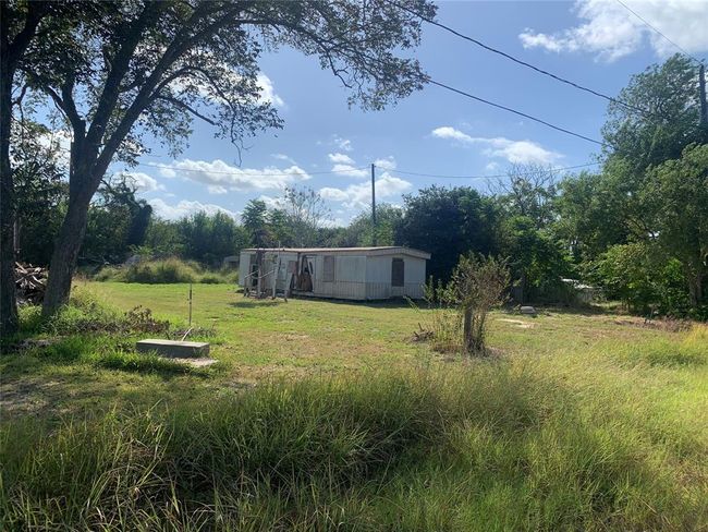 203 Palmetto St, House other with 0 bedrooms, 0 bathrooms and null parking in Refugio TX | Image 5
