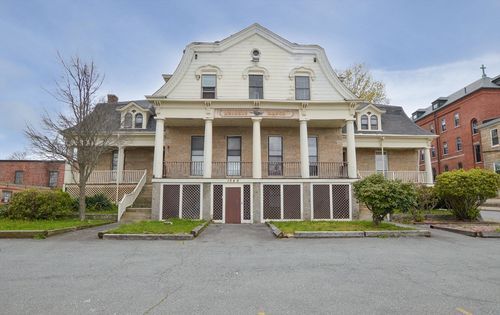 apt-8-1049 Pleasant St, New Bedford, MA, 02740-6660 | Card Image