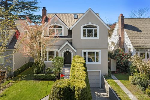 4721 45th Ave Ne, Seattle, WA, 98105-3921 | Card Image