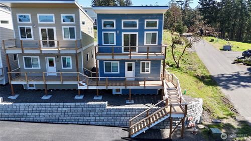 621 Finnegan Way, Friday Harbor, WA, 98250-7212 | Card Image
