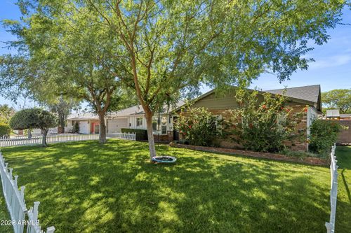 4724 N 36th St, Phoenix, AZ, 85018-3423 | Card Image