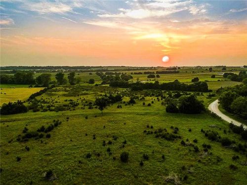 1587 N 450th Road, Baldwin City, KS, 66006 | Card Image