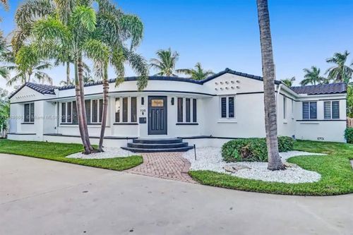 725 Harrison St, Hollywood, FL, 33019-1618 | Card Image