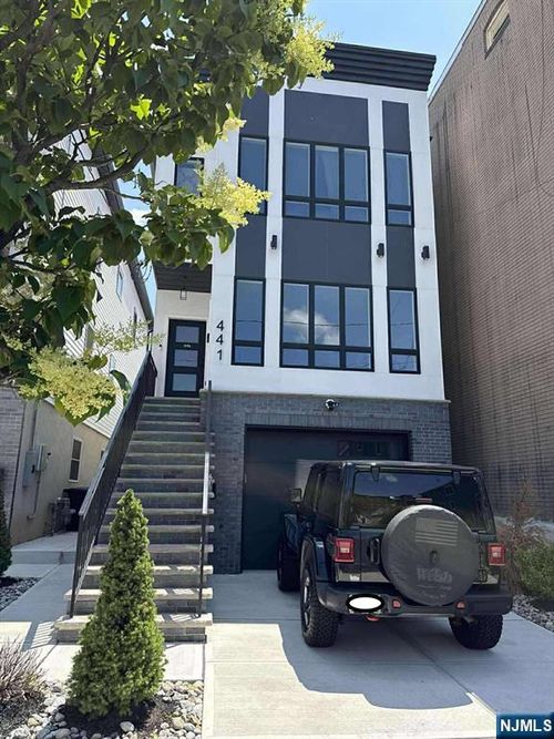 441 John St, East Newark, NJ, 07029-2789 | Card Image