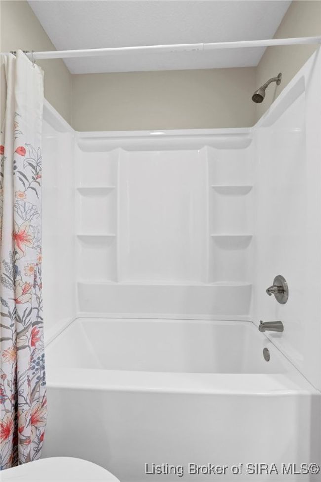 1801 Cliffwood Ct, Home with 4 bedrooms, 3 bathrooms and null parking in New Albany IN | Image 31