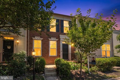 11883 Benton Lake Rd, BRISTOW, VA, 20136-6156 | Card Image
