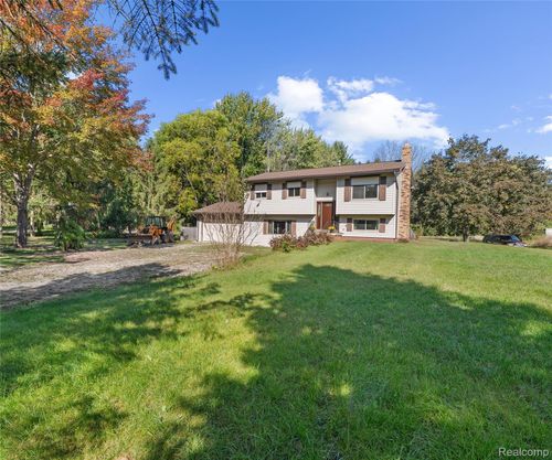 10401 Willow Rd, Willis, MI, 48191-9787 | Card Image