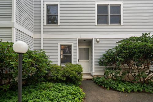 unit-31-2-55 Mill Plain Rd, Danbury, CT, 06811-5169 | Card Image