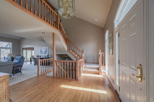 7773 Frampton Dr, Washington Twp, MI, 48095-1235 | Card Image