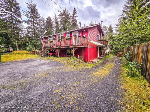 600 Kiseno St, Petersburg, AK, 99833 | Card Image