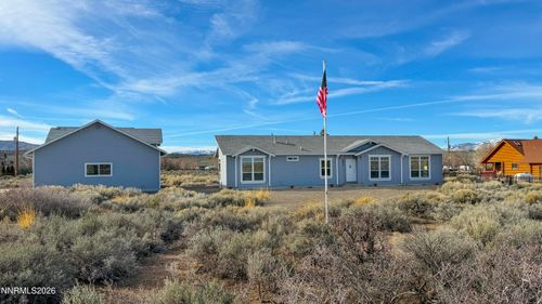2335 Jacobsen Ln, Gardnerville, NV, 89410-6152 | Card Image
